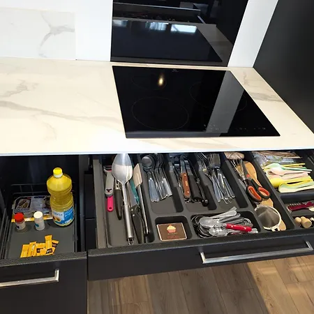 Le Porchaire - 2ch - Elegant Spacieux Et Calme Au Centre De - Futuroscope A 20 Min * Poitiers