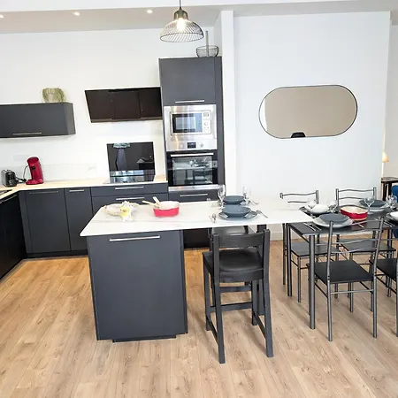 Le Porchaire - 2ch - Elegant Spacieux Et Calme Au Centre De - Futuroscope A 20 Min Poitiers