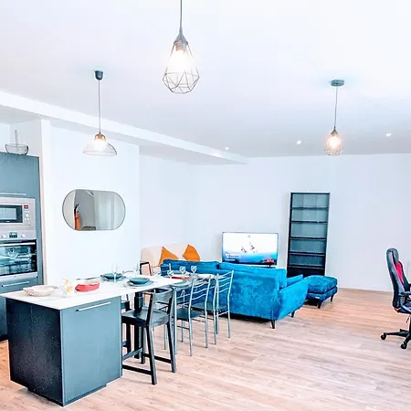 Le Porchaire - 2ch - Elegant Spacieux Et Calme Au Centre De - Futuroscope A 20 Min Poitiers