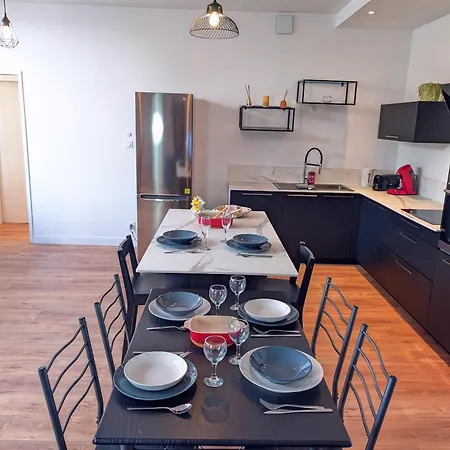 Appartement Le Porchaire - 2ch - Elegant Spacieux Et Calme Au Centre De - Futuroscope A 20 Min *