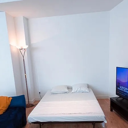 Appartement Le Porchaire - 2ch - Elegant Spacieux Et Calme Au Centre De - Futuroscope A 20 Min Poitiers