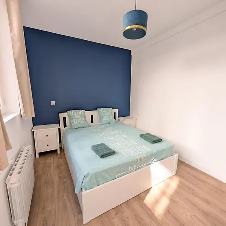 Apartment Le Porchaire - 2ch - Elegant Spacieux Et Calme Au Centre De - Futuroscope A 20 Min