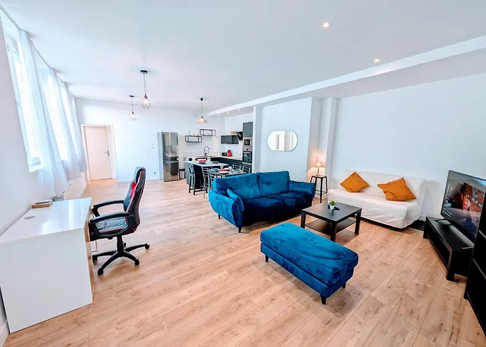 Апартаменты Le Porchaire - 2ch - Elegant Spacieux Et Calme Au Centre De - Futuroscope A 20 Min