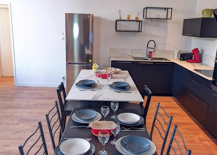 Апартаменты Le Porchaire - 2ch - Elegant Spacieux Et Calme Au Centre De - Futuroscope A 20 Min *