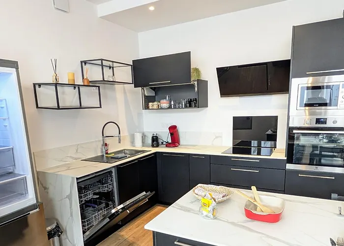 Le Porchaire - 2ch - Elegant Spacieux Et Calme Au Centre De - Futuroscope A 20 Min *