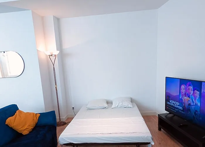 Апартаменты Le Porchaire - 2ch - Elegant Spacieux Et Calme Au Centre De - Futuroscope A 20 Min Пуатье