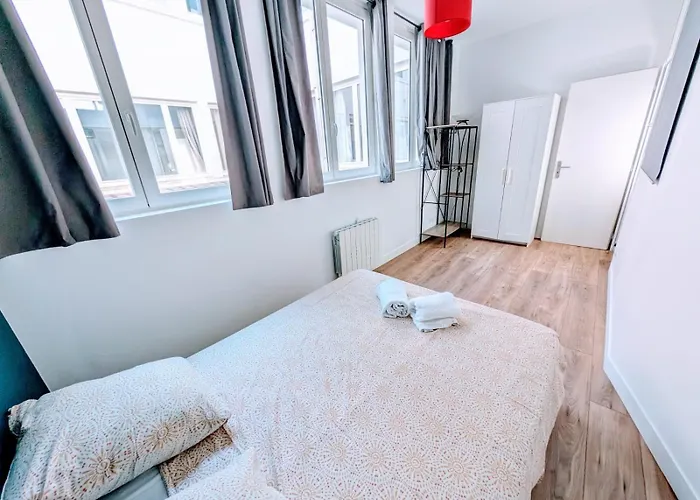 Le Porchaire - 2ch - Elegant Spacieux Et Calme Au Centre De - Futuroscope A 20 Min * Пуатье