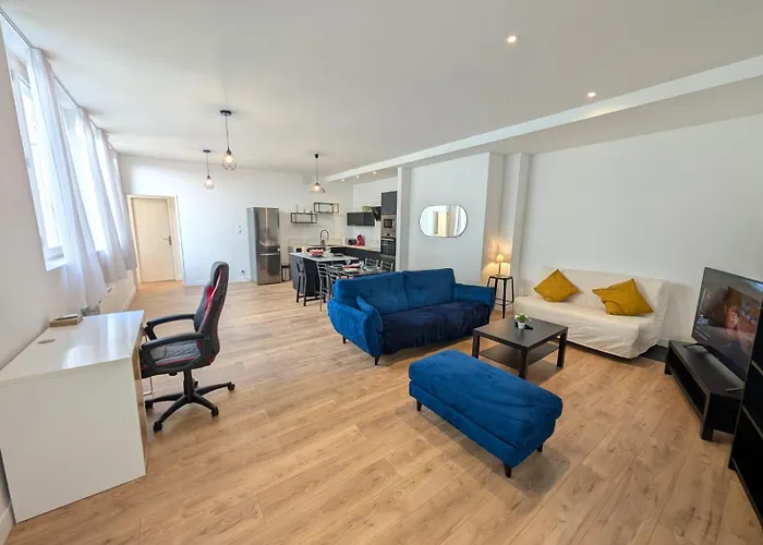 Le Porchaire - 2ch - Elegant Spacieux Et Calme Au Centre De - Futuroscope A 20 Min